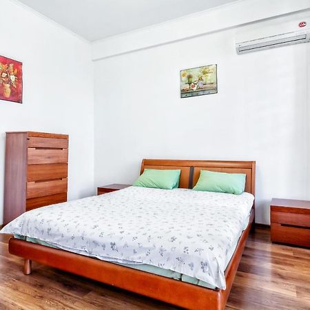 423 Lighthouse Apartments - Traveler'S Choice Almati Kültér fotó
